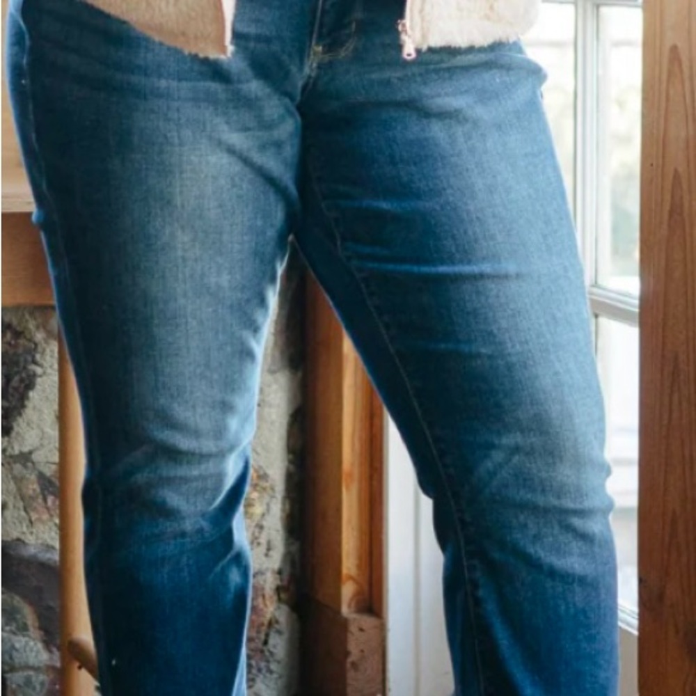 Judy Blue Addison Classic Cuffed Boyfriend Jeans- PLUS
